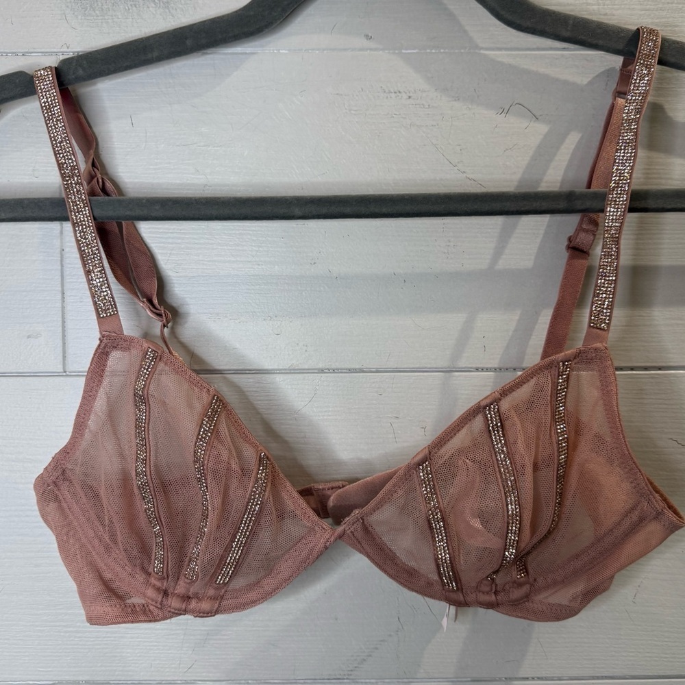 Victoria’s Secret Very Sexy Low Cut Demi Elegant Pink Embellished Bra Size 32B